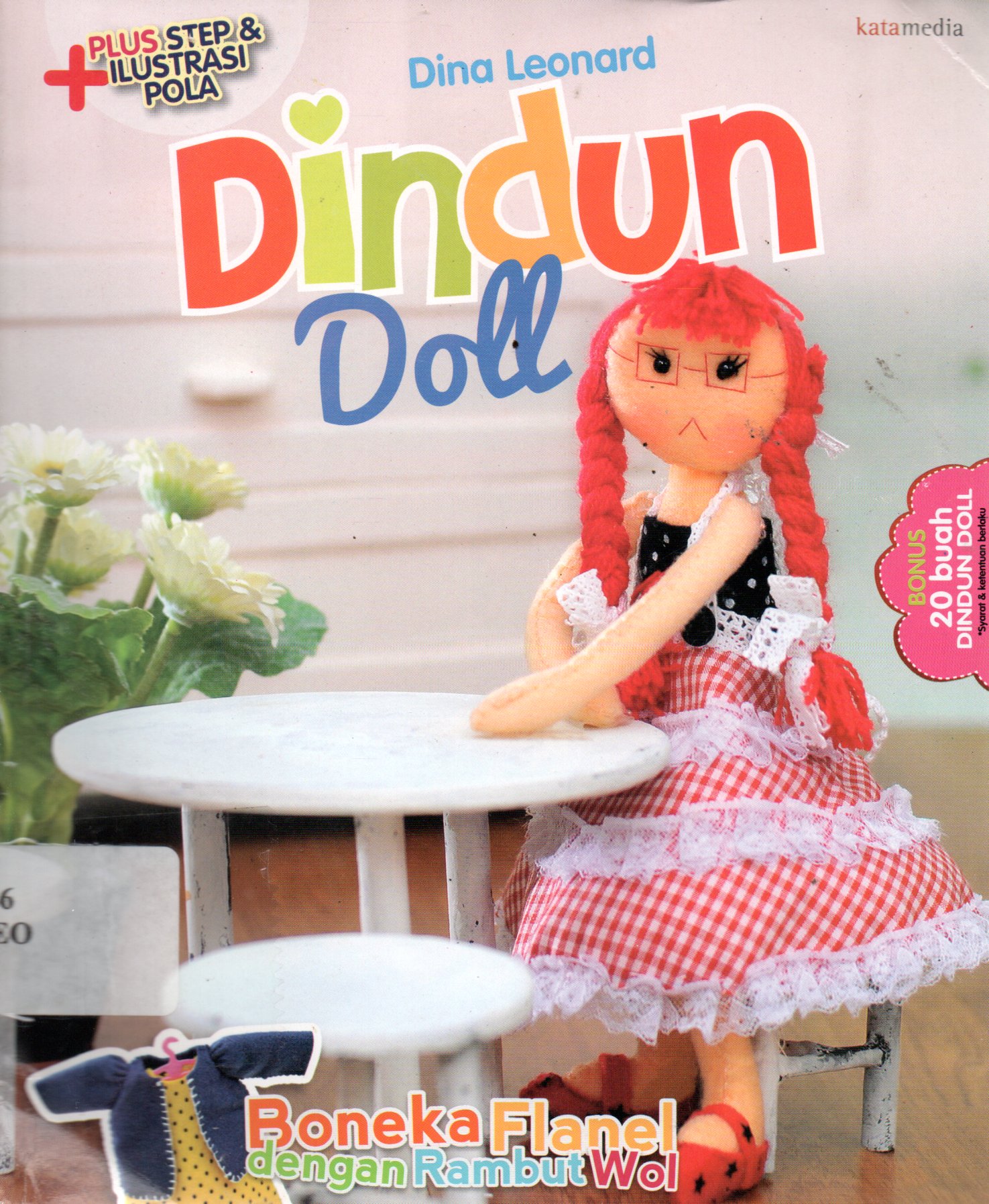 Sampul Dindun Doll / Penyunting: Septi Rinasusanti