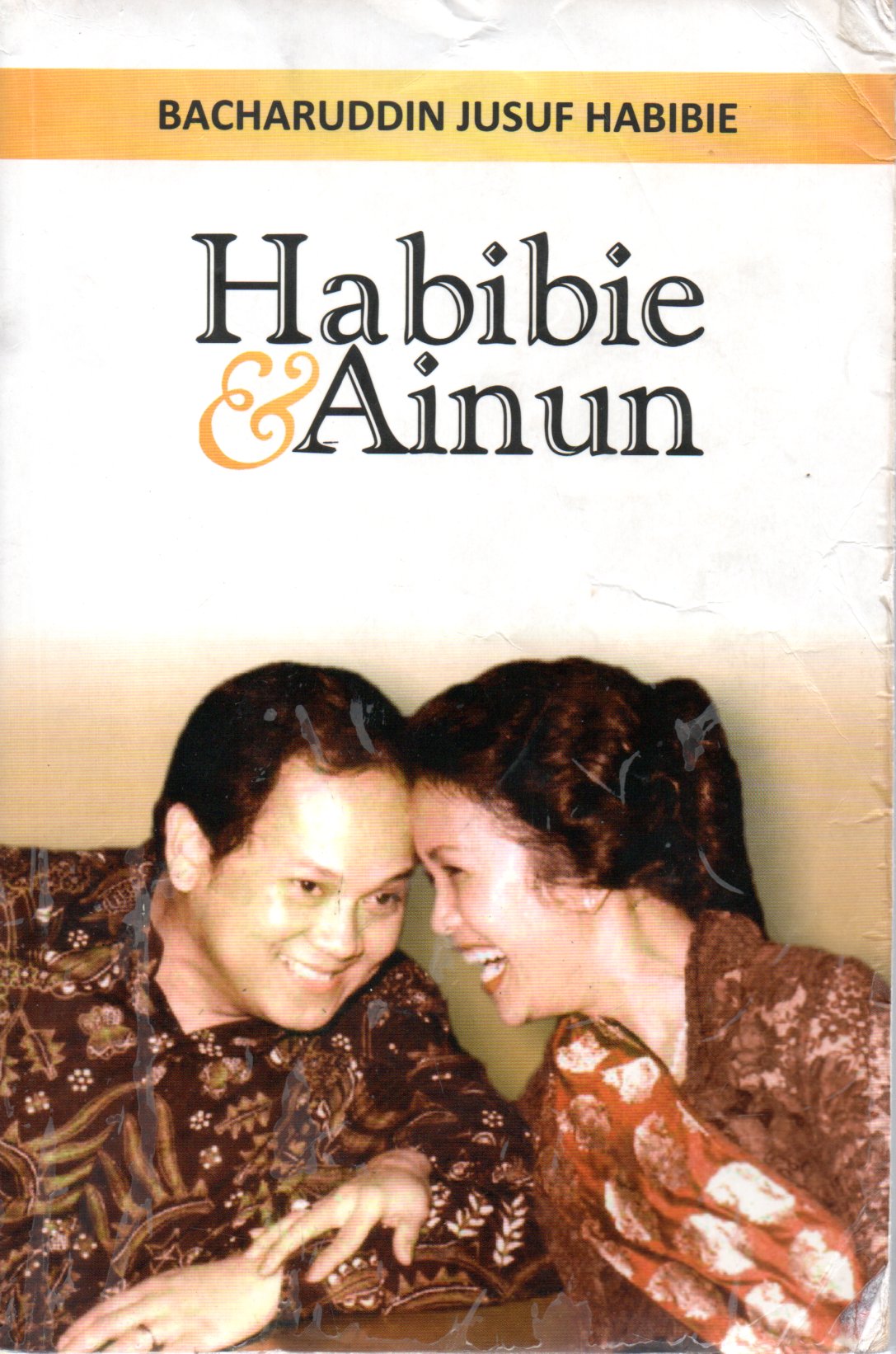 Sampul Habibie dan Ainun