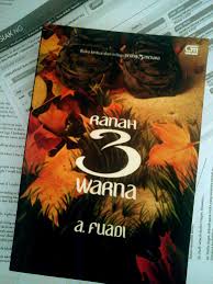 Sampul Ranah 3 Warna :  Buku kedua dari trilogi negeri 5 menara