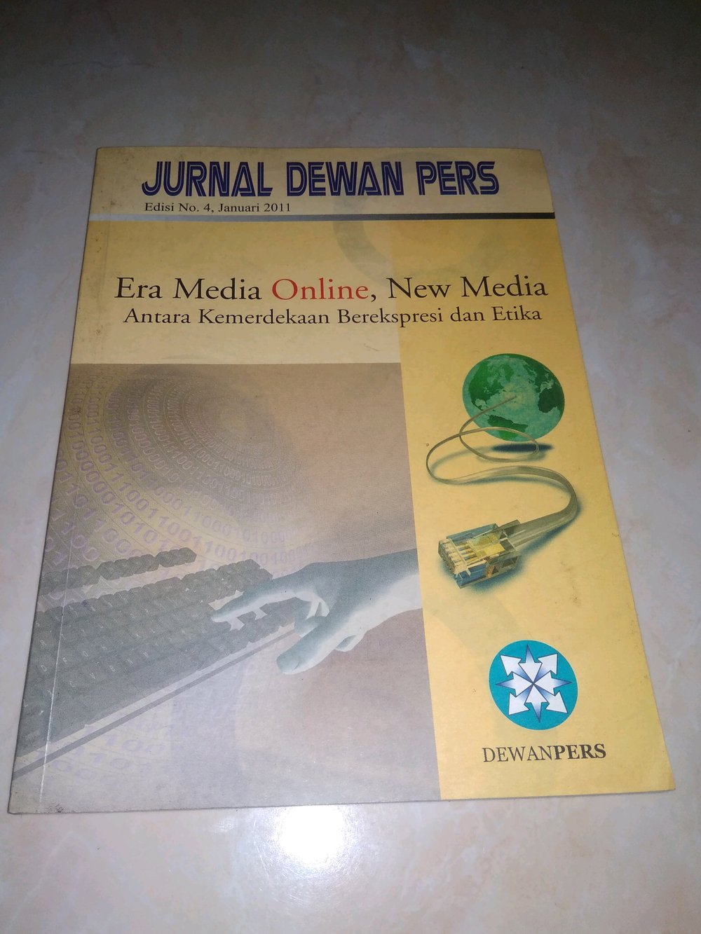 Sampul Jurnal Dewan Pers :  Era Media Online, New Media Antara Kemerdekaan Berekspresi dan Etika