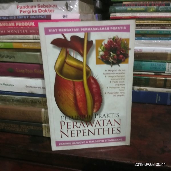 Sampul Petunjuk Praktis Perawatan Nepenthes / Frankie Handoyo & Maloedyn Sitanggang