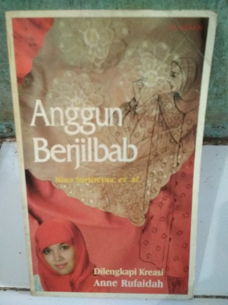 Sampul Anggun berjilbab / Tips mengatasi gelisah