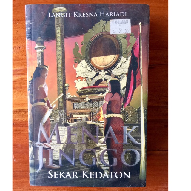 Sampul Menak Jinggo :  Sekar Kedaton / Langit Kresna Hariadi