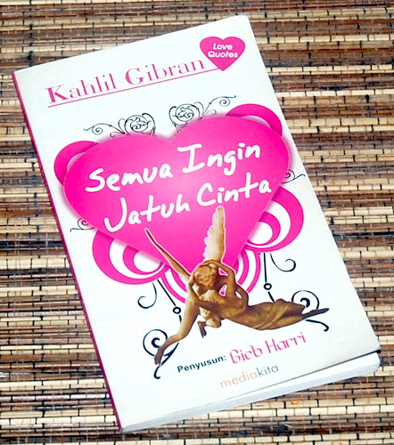 Sampul Semua Ingin Jatuh Cinta / Gieb Harri
