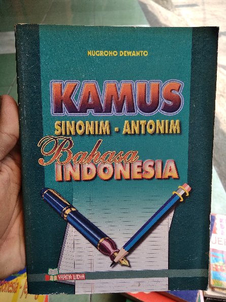 Sampul Kamus Sinonim Antonim / Nugroho Dewanto
