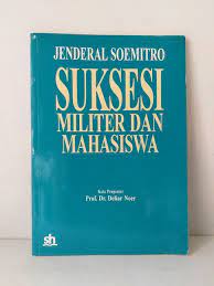 Sampul Suksesi Militer dan Mahasiswa / Jenderal Soemitro