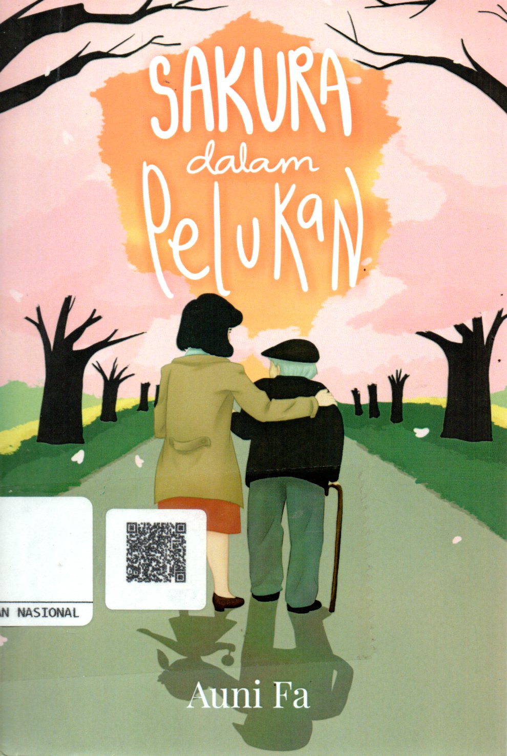 Sampul Sakura dalam Pelukan / Editor: Arie Prabawati
